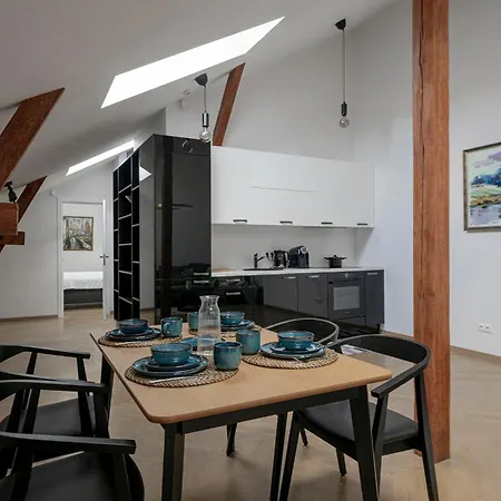 Modern Apartment In Riga Prestigious Quiet Center Exterior photo